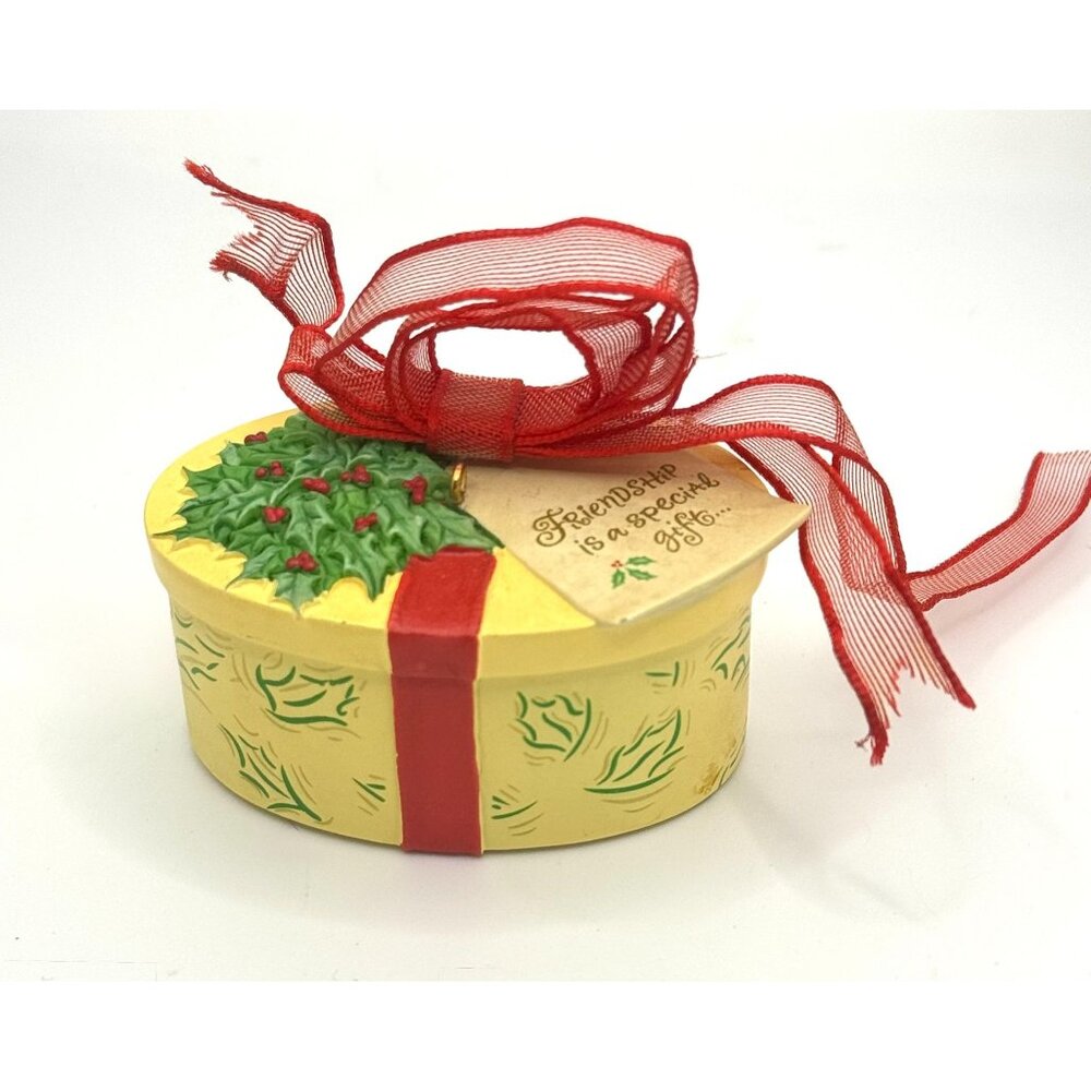 Hallmark 2004 Christmas Keepsake Trinket Box With Red Ribbon & Holly Design Orna